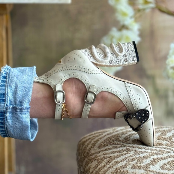 Gucci Pumps iconic booties leather heels western unique shoes buckle detail - Picture 1 of 16